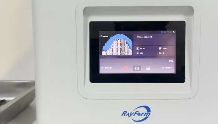 Start 3D printing of 4D Clear Aligner Model1