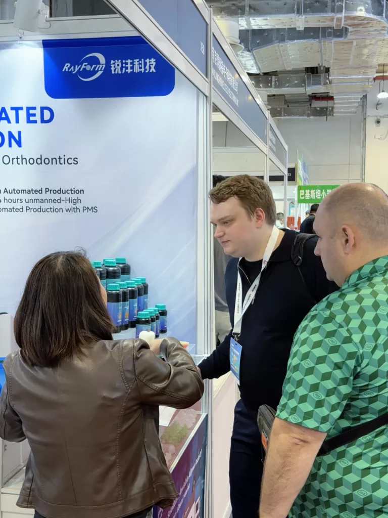 Rayform Shines at CIIDE 2025: Elevating Digital Dentistry Through Innovation - DenTech China 2025（images 13）