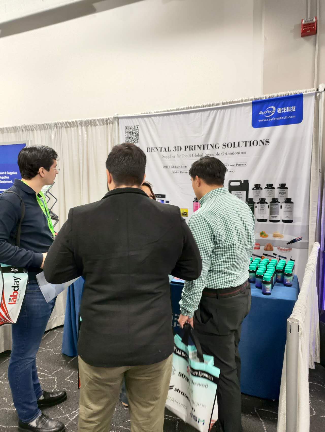 Rayform team and customer group photo at LMT Lab Day Chicago 2026 (2)